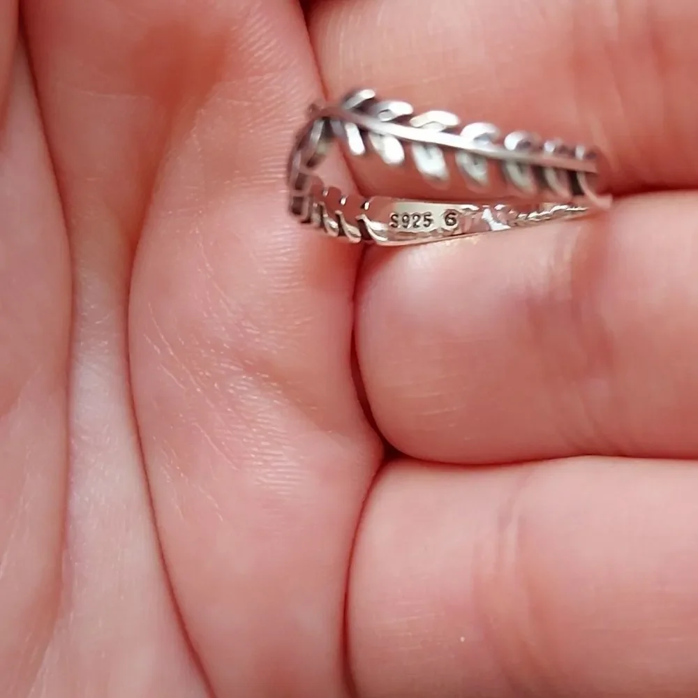 925 Oxidized Silver Leaves Wreath Ring - Picture 2 of 8